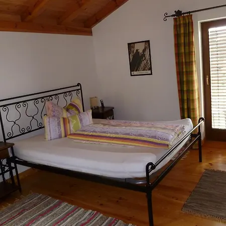 Casa Da Menina Coja